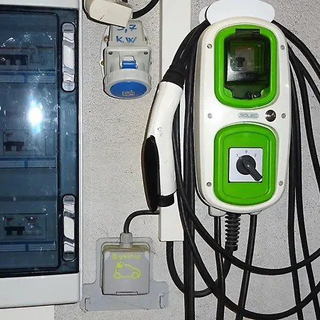 3 Pieces, 6 Pers, Centre Des Gets, Wifi, Draps Inclus, Parking Prive - Fr-1-802-17 *